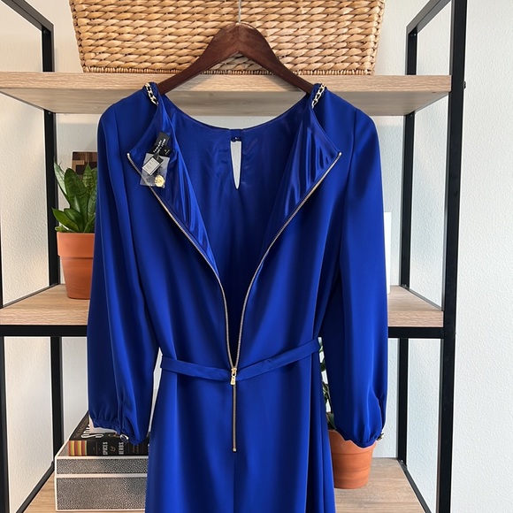 NWT Tahari Daisy, Chain Neck Belted Dress, 2 - Picture 6 of 8